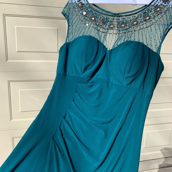 Patra Green Event Dress - Picture 8 of 8